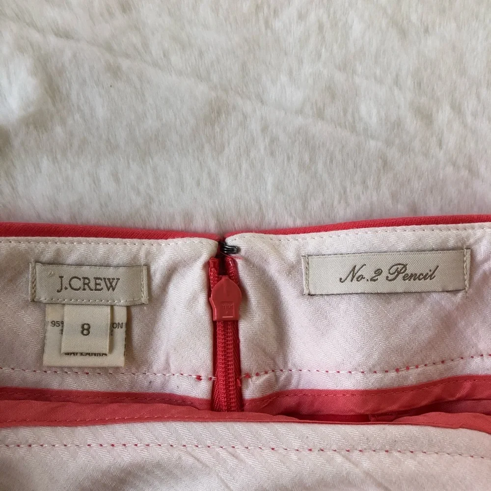 J. Crew Coral Pink Pencil Skirt. Sz 8 See last photos for true colors.